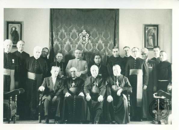 Grupo de sacerdotes.